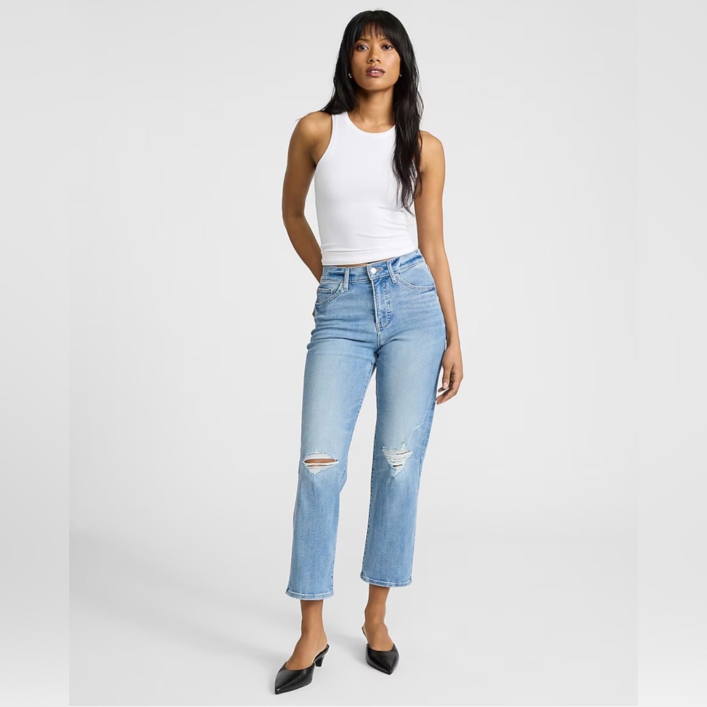 High Waisted Light Wash Ripped
Straight Ankle Jeans